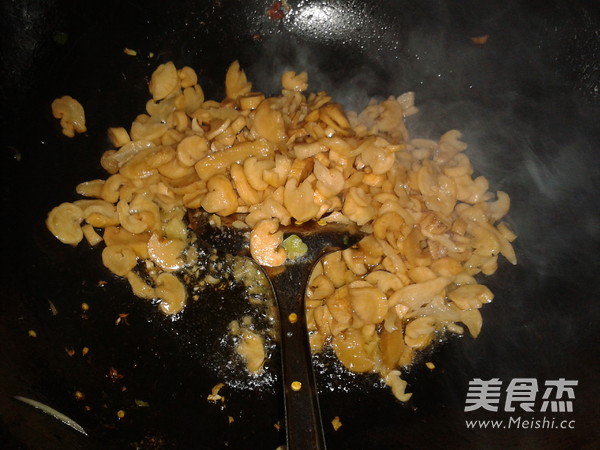 Stir-fried Dried Radish with Green Pepper recipe