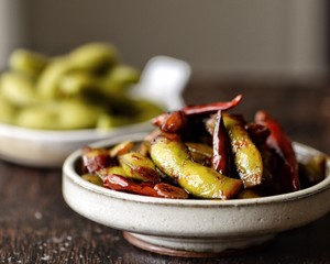 The Correct Way to Open in Summer ~ Spicy Braised and Five-spice Edamame Can Not be Less recipe