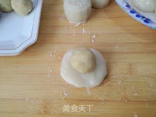 Snowy Mooncakes with Mung Bean Filling recipe