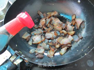 Stir-fried Pork Cheek with Capers recipe