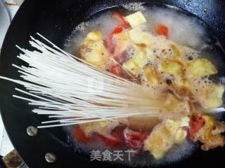 Tomato and Egg Noodles recipe