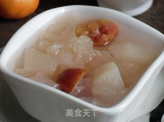 Appetizing and Nourishing Lungs with White Fungus and Sydney Red Fruit Soup recipe