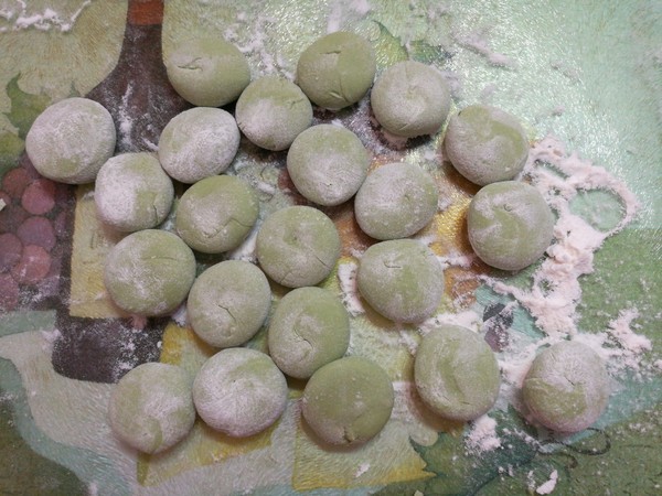 Green Dumplings Stuffed with Beef and Fennel recipe