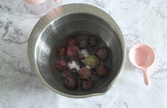 Freshly Squeezed Grape Juice recipe