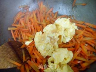 Scrambled Eggs with Carrots recipe