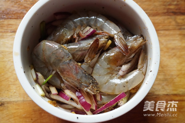 Grilled Shrimp with Black Pepper recipe