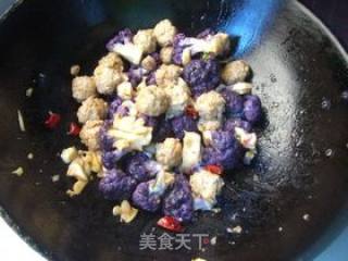 Fried Seafood Balls with Seaweed Flowers recipe