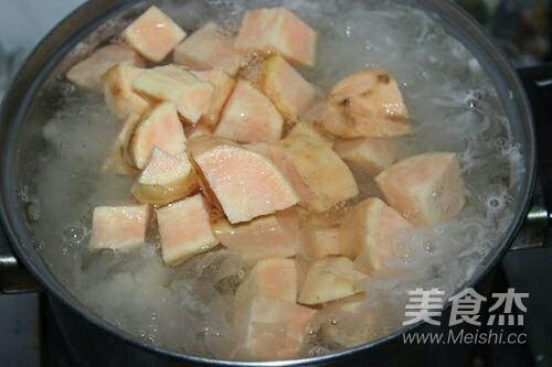 Sweet Potato Tremella Soup recipe
