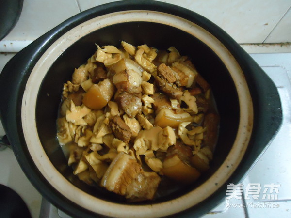 Braised Pork Belly with Bamboo Shoots recipe