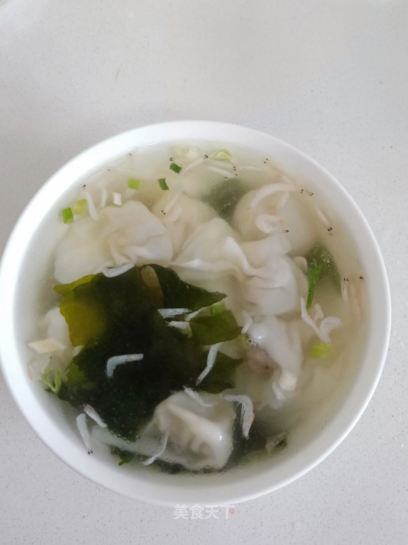 Small Wontons with Sea Fungus and Shrimp Skin