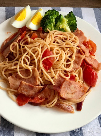 Spaghetti with Baby Tomatoes and Bacon recipe