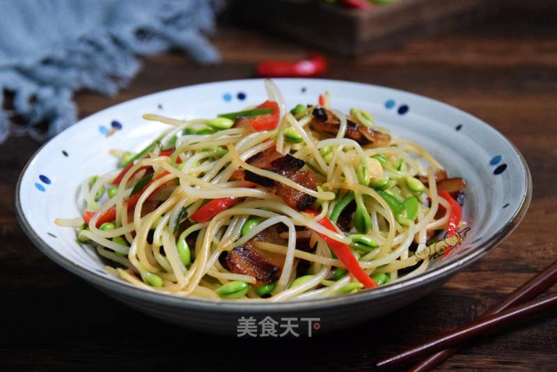 Stir-fried Bean Sprouts with Bacon recipe