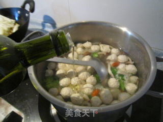 Bamboo Fungus Chicken Breast Meatball Soup recipe