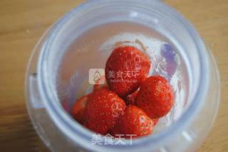 Avocado Strawberry Cheese Roll recipe