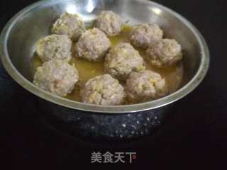 Steamed Mustard Meatballs recipe