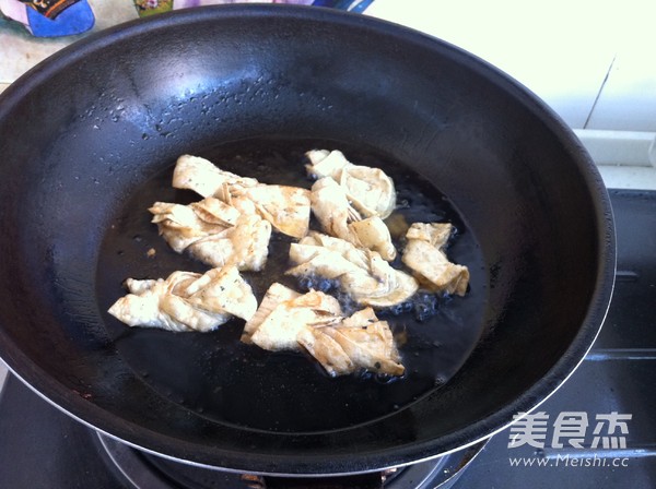 Fried Hemp Leaves recipe