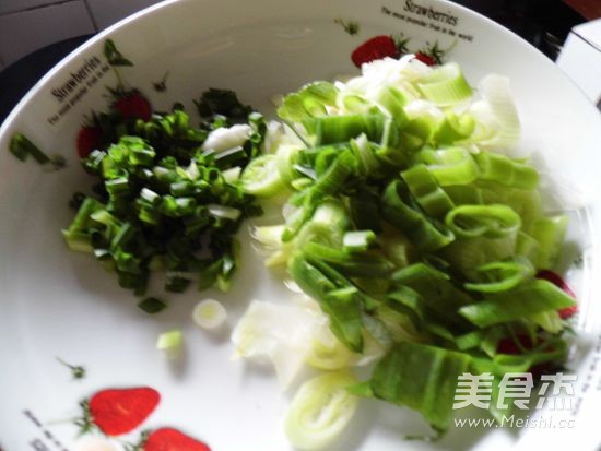 Pickled Pepper Fungus Shredded Pork recipe