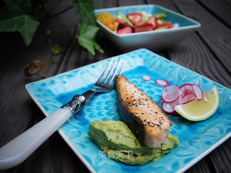 Salmon with Guacamole recipe