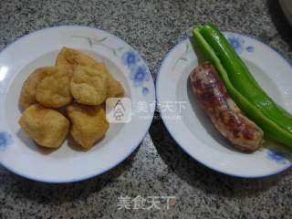 Stir-fried Tofu with Hot Pepper and Spicy Sausage recipe