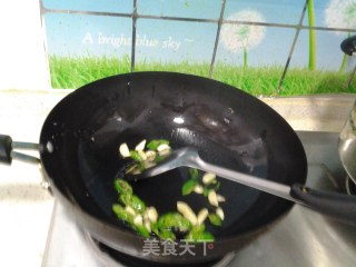 Scrambled Eggs with Loofah recipe
