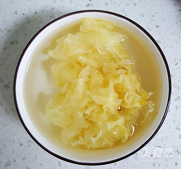 White Fungus Soup recipe