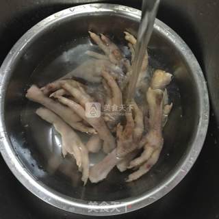 Home-made Chicken Feet with Pickled Peppers recipe
