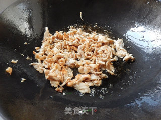 Stir-fried Shredded Chicken with Onions recipe