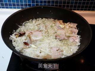 Pork Sauerkraut Stewed Vermicelli recipe