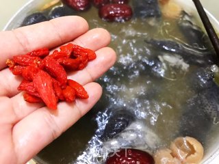 Red Dates, Longan, Black Chicken and Bamboo Sun Soup recipe