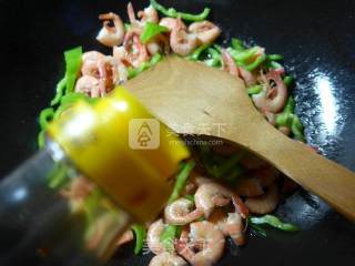 Fried Sea Prawns with Hot Pepper recipe