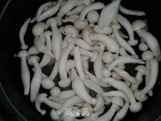 White Jade Mushroom and White Fungus Chicken Soup recipe