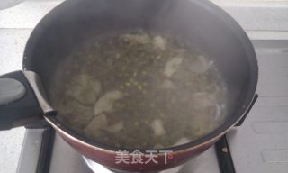 Mung Bean Lily Soup recipe