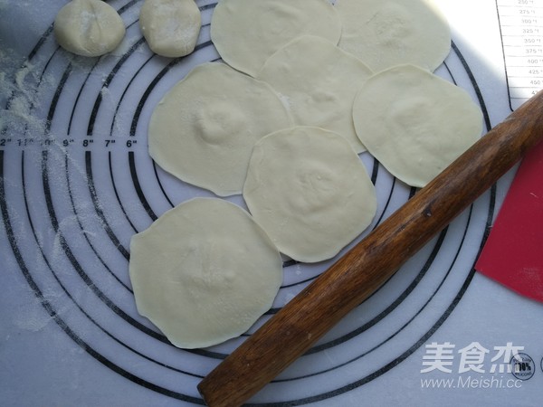 Shepherd's Purse and Pork Dumplings recipe