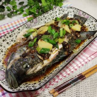 Steamed Standing Fish in Black Bean Sauce recipe