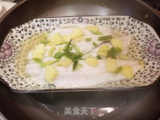 Salt-steamed Boneless Three Teeth Fish recipe