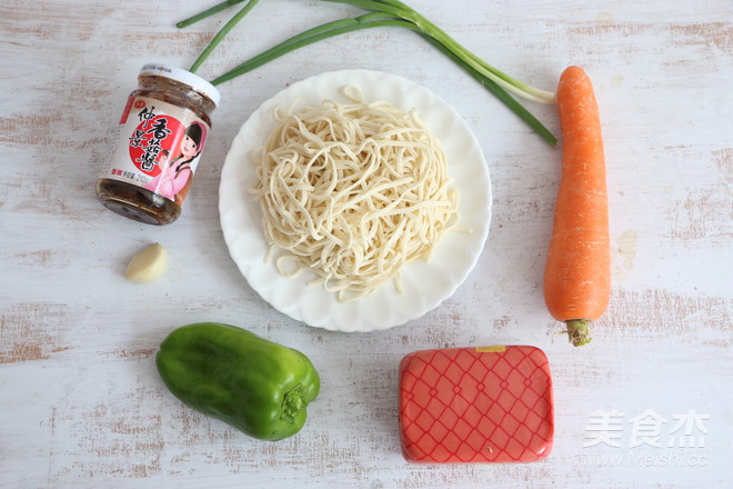 Fried Noodles with Spicy Sauce recipe