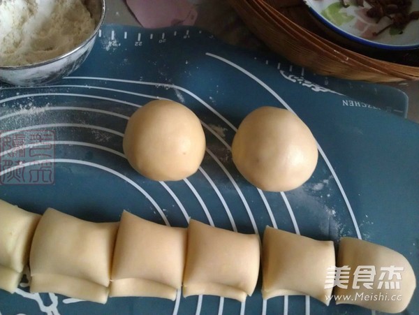 Red Bean Paste and White Crust Mooncakes recipe