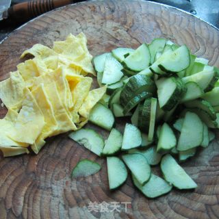 Cucumber Scrambled Eggs recipe