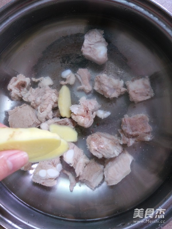 Radish Pork Ribs Soup recipe