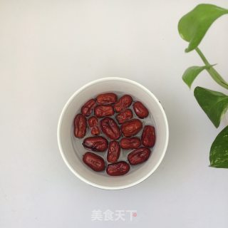 Beauty Fungus and Red Dates Porridge recipe