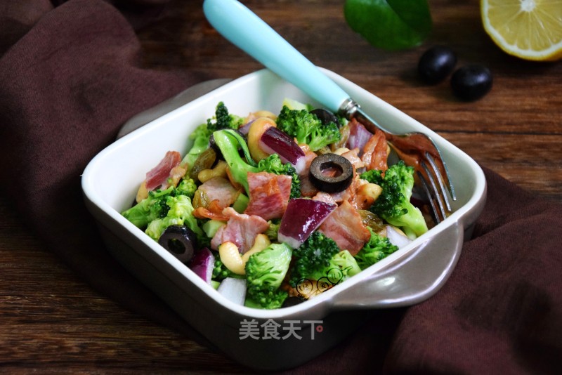 Broccoli Cashew Salad recipe