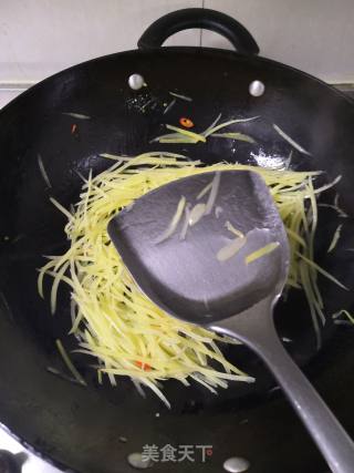 Hot and Sour Potato Shreds recipe