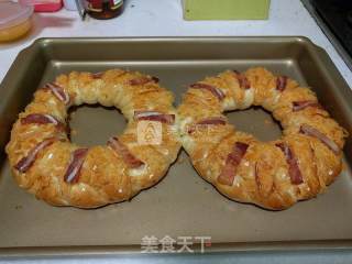 #aca烤明星大赛# Pork Floss and Bacon Bread recipe