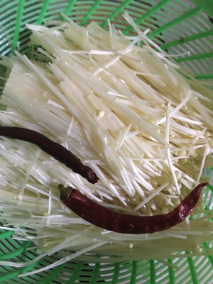 Lamb Roll with Enoki Mushroom recipe