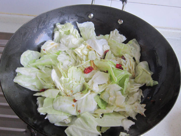 Stir-fried Naan with Cabbage recipe