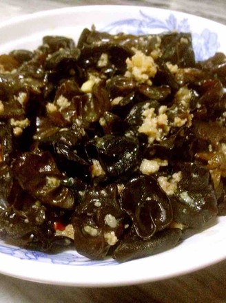 Stir-fried Minced Pork with Fungus recipe