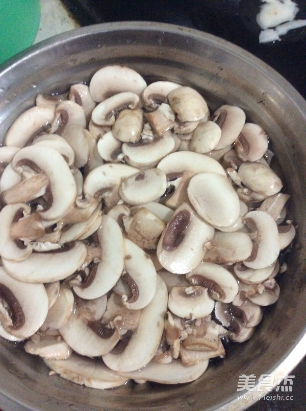 Fresh Mushroom Soup recipe