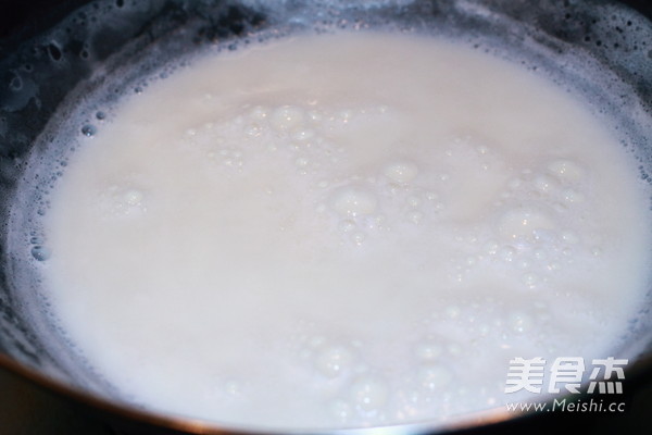 Creamy Amber Walnut recipe