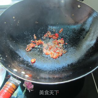 Stir-fried Cured Chicken with Cai Geng Zi recipe