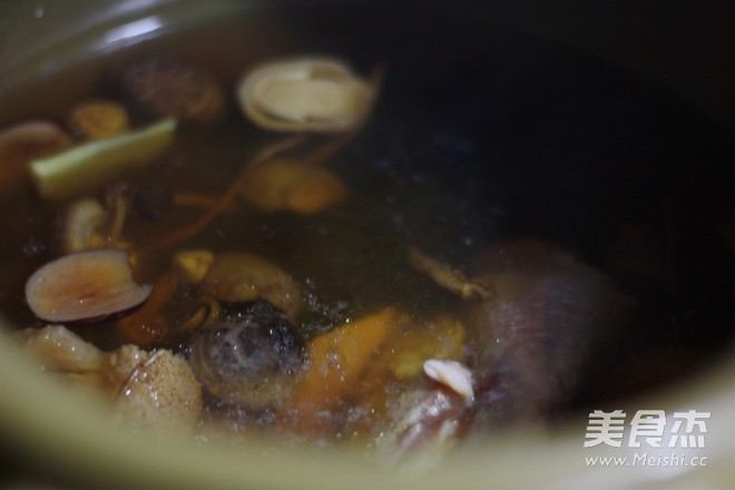 Agaricus and Mixed Mushroom Chicken Soup recipe